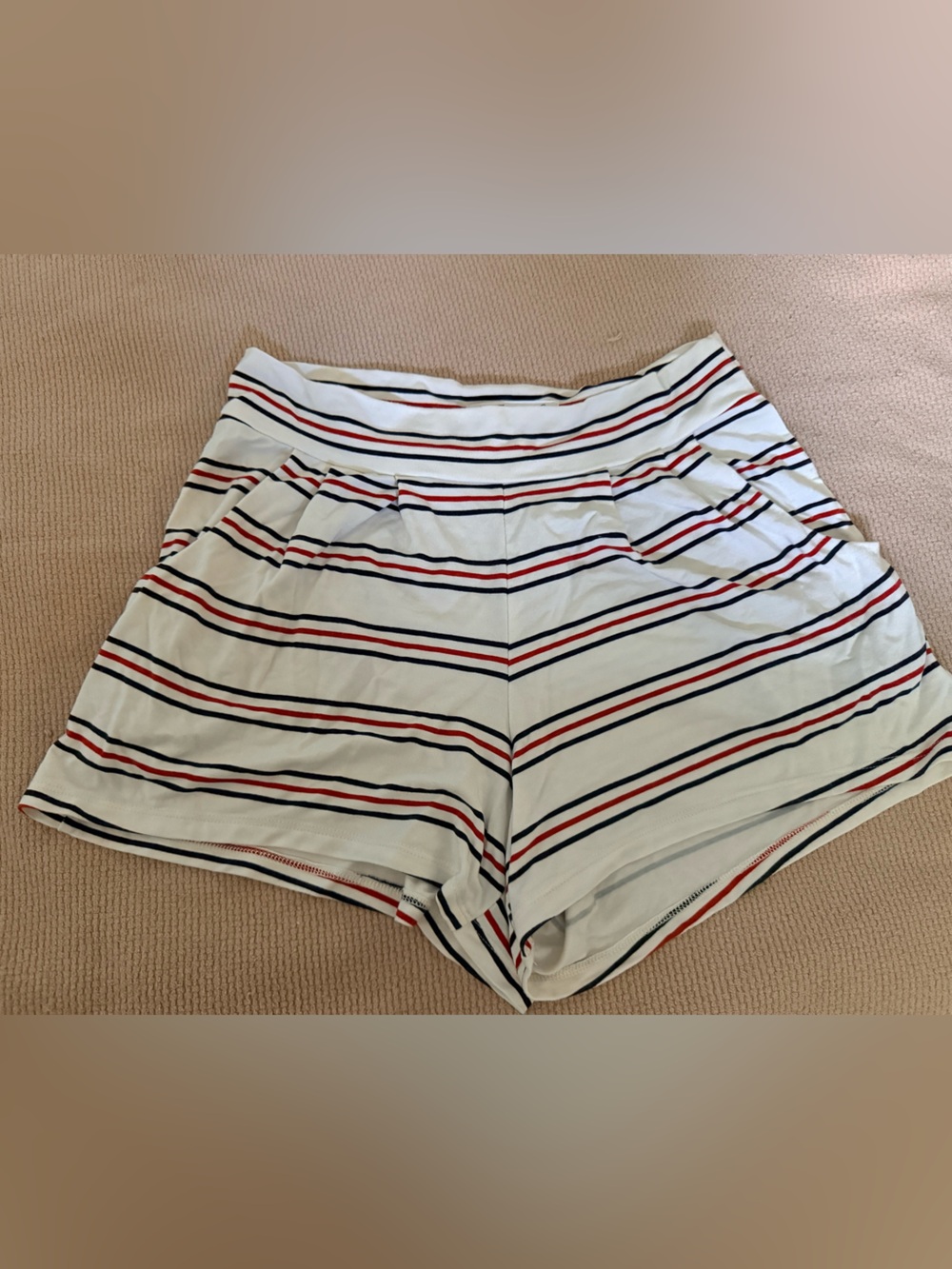Fighting Eel White with Red & Navy Striped Shorts